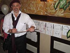 шаржист Михаил с рисунками